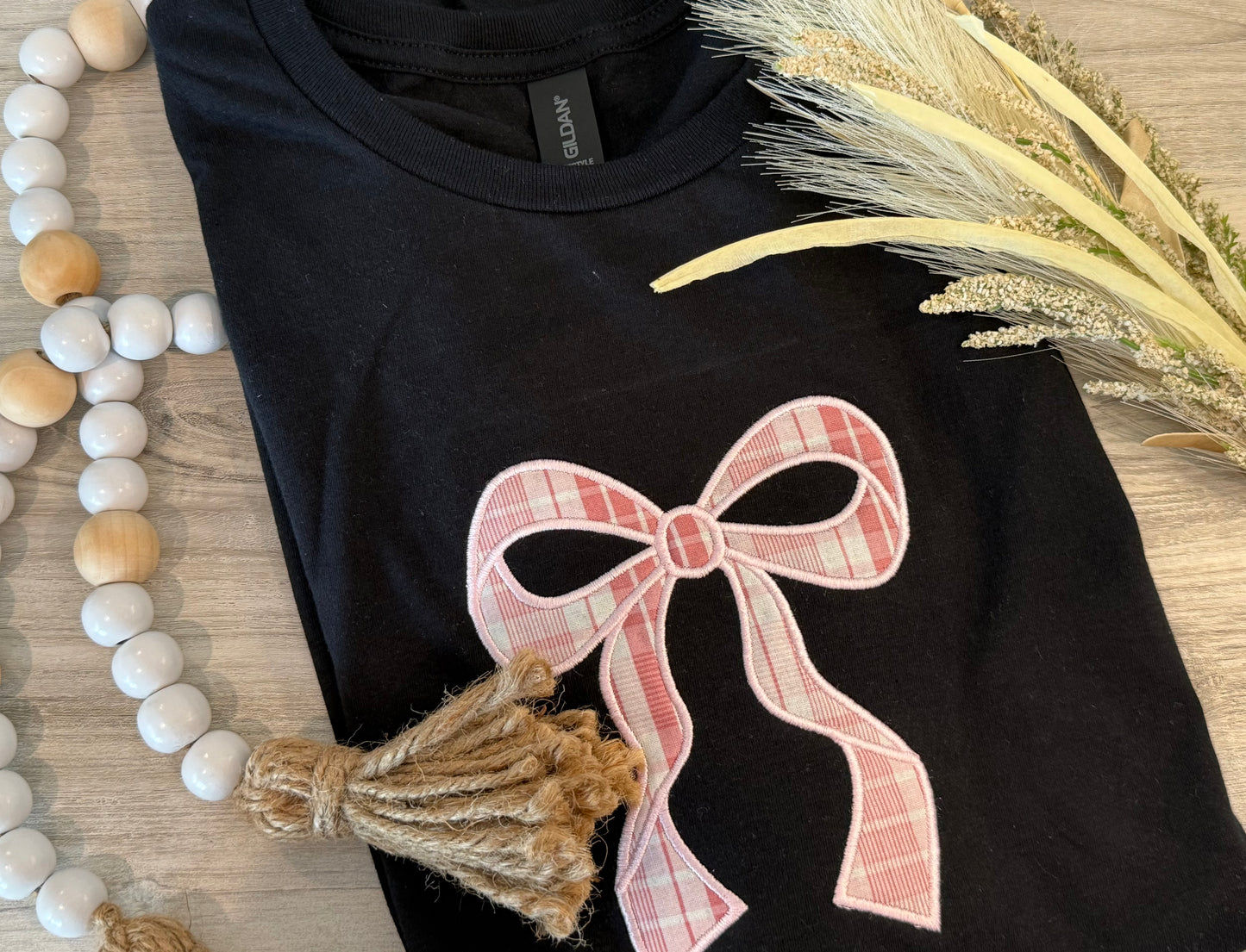 Embroidered appliqué bow